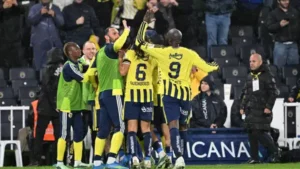 Fenerbahçe – Slavia Prag maçı ne zaman, saat kaçta, hangi kanalda? Şifresiz mi?