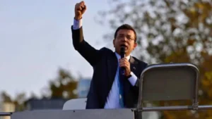 İstifalara ve görevden almaya Ekrem İmamoğlu’ndan ilk yorum: ‘Millete çatır çatır hesap vereceksiniz!’