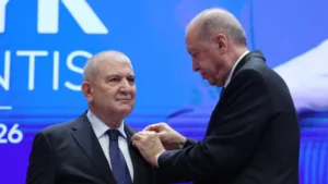 Rozetini Erdoğan taktı: AKP’ye geçer geçmez ‘Genel Başkan Danışmanı’ oldu